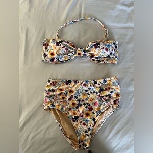 Old Navy Floral swimsuit